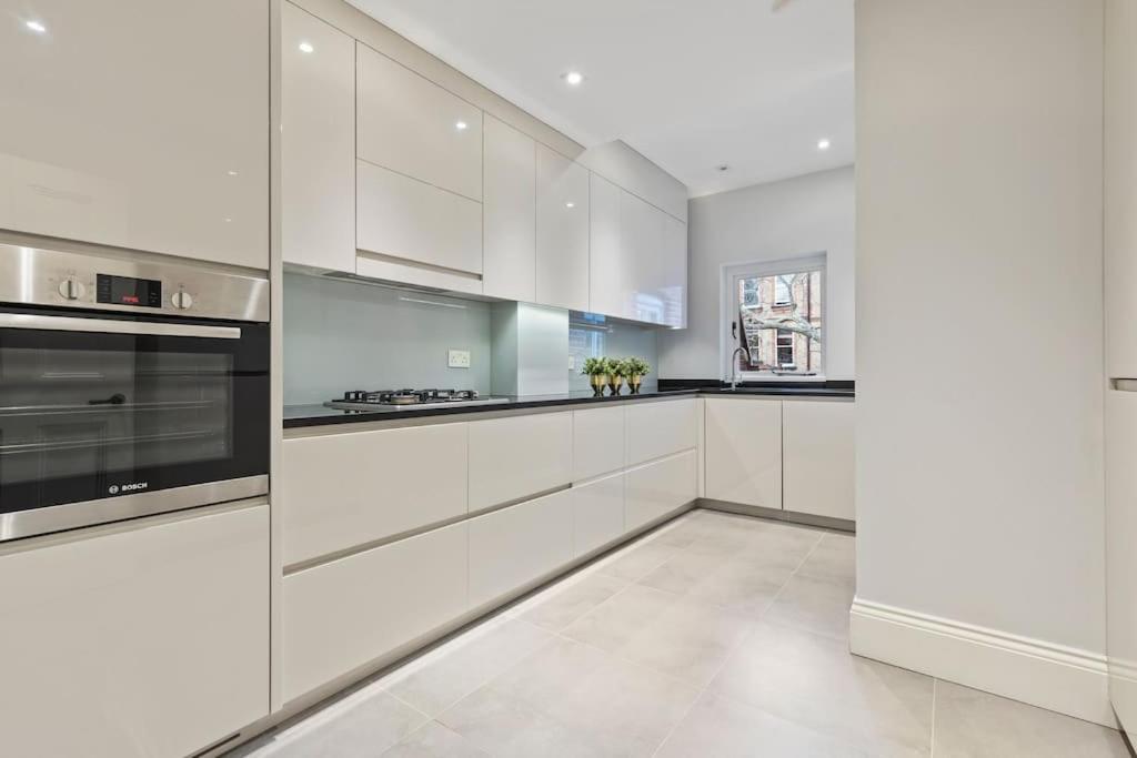 Апартаменты Luxury 3 Bed Flat In Kensington Лондон Экстерьер фото